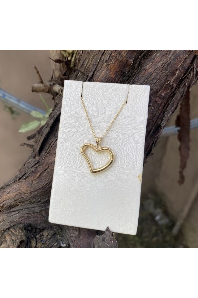 Altın kolye kalp