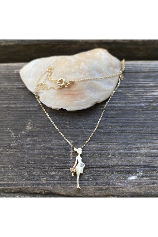 Hamile anne altın kolye