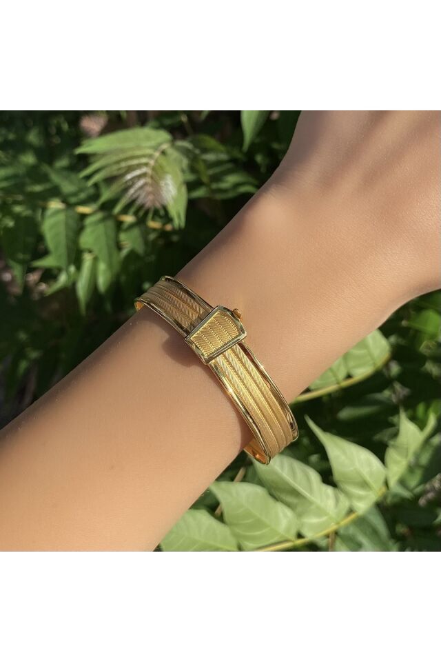 Altın hasır kelepçe