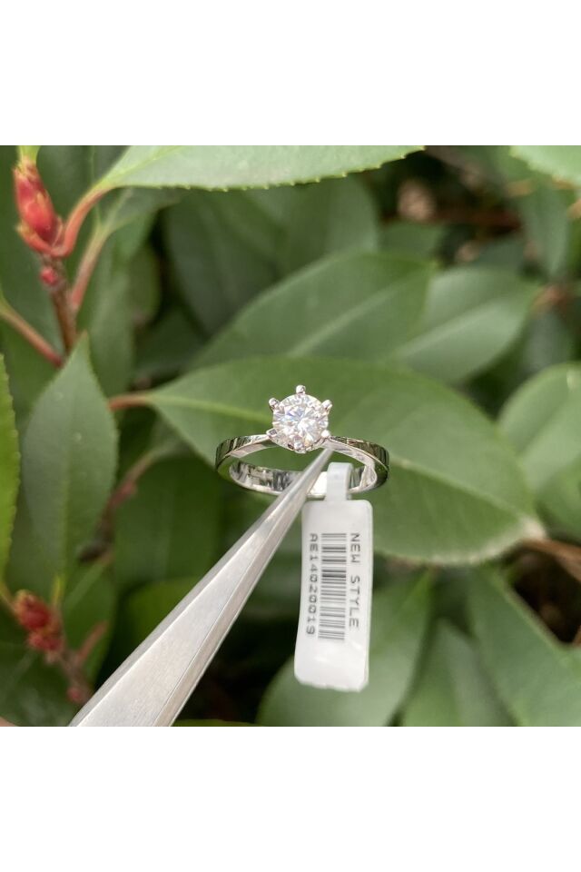 0.60ct Tektaş Mozanit Yüzük